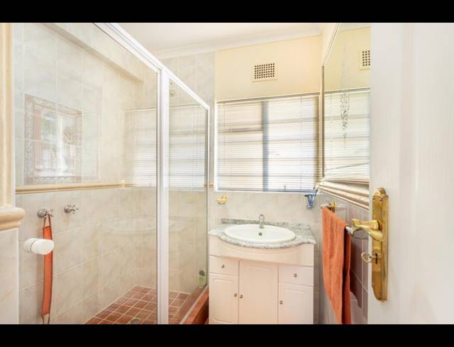 3 BEDROOM APARTMENT FOR SALE IN PLUMSTEAD